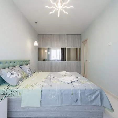Deluxe On Belorusskay Street 
