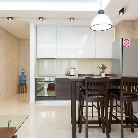 Deluxe On Belorusskay Street 